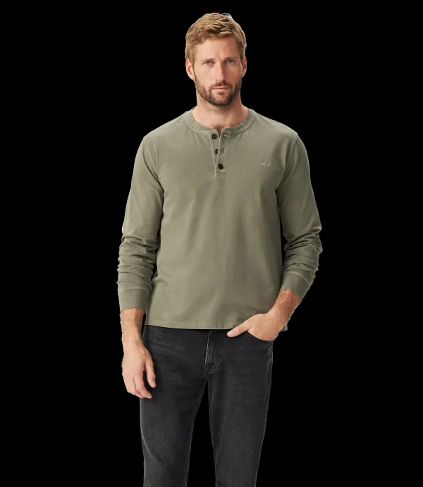 R.M. Williams T-shirts | Campside henley